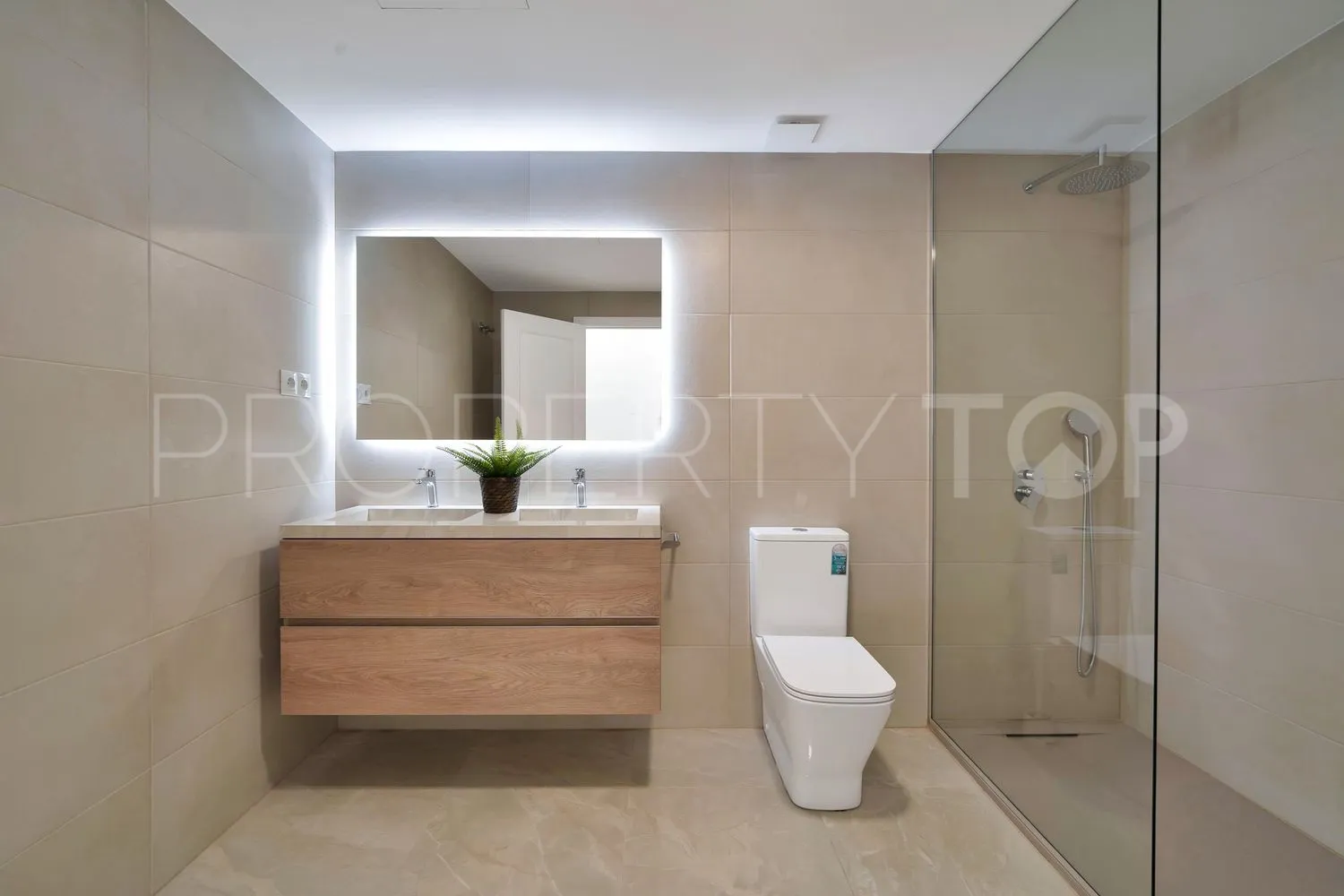 House for sale in Los Naranjos with 5 bedrooms