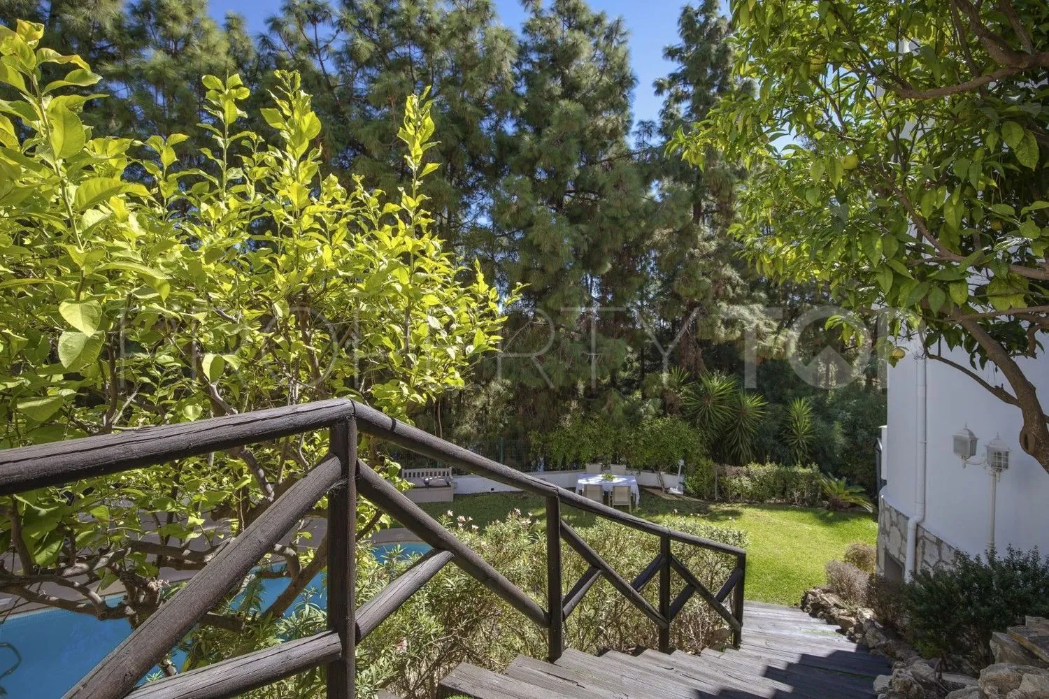 Casa con 2 dormitorios a la venta en Sitio de Calahonda