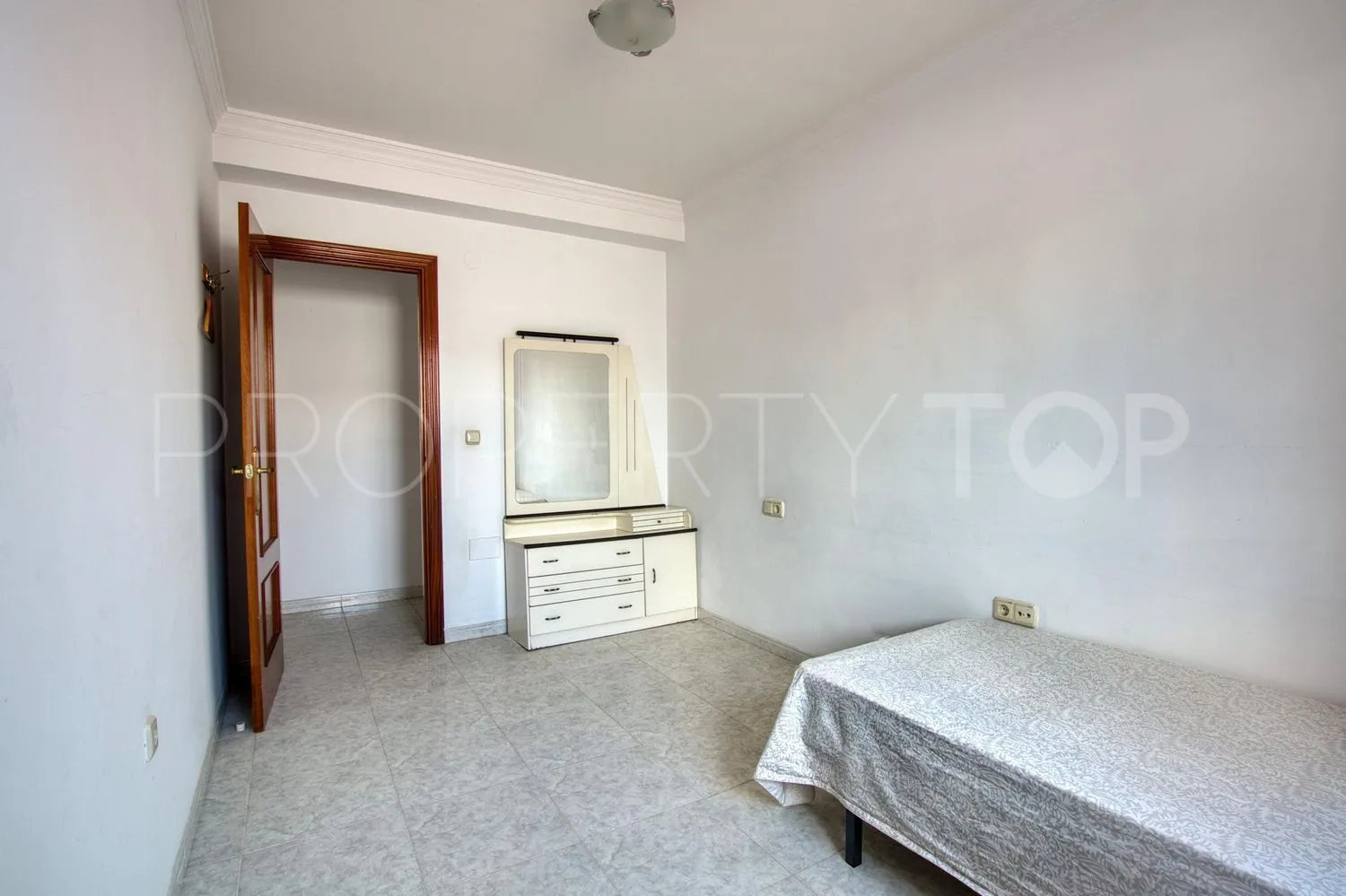 Building for sale in Velez Malaga