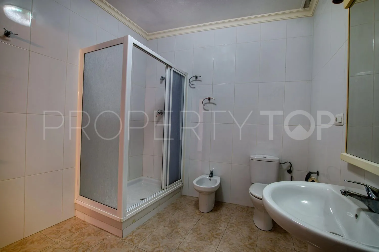 Building for sale in Velez Malaga