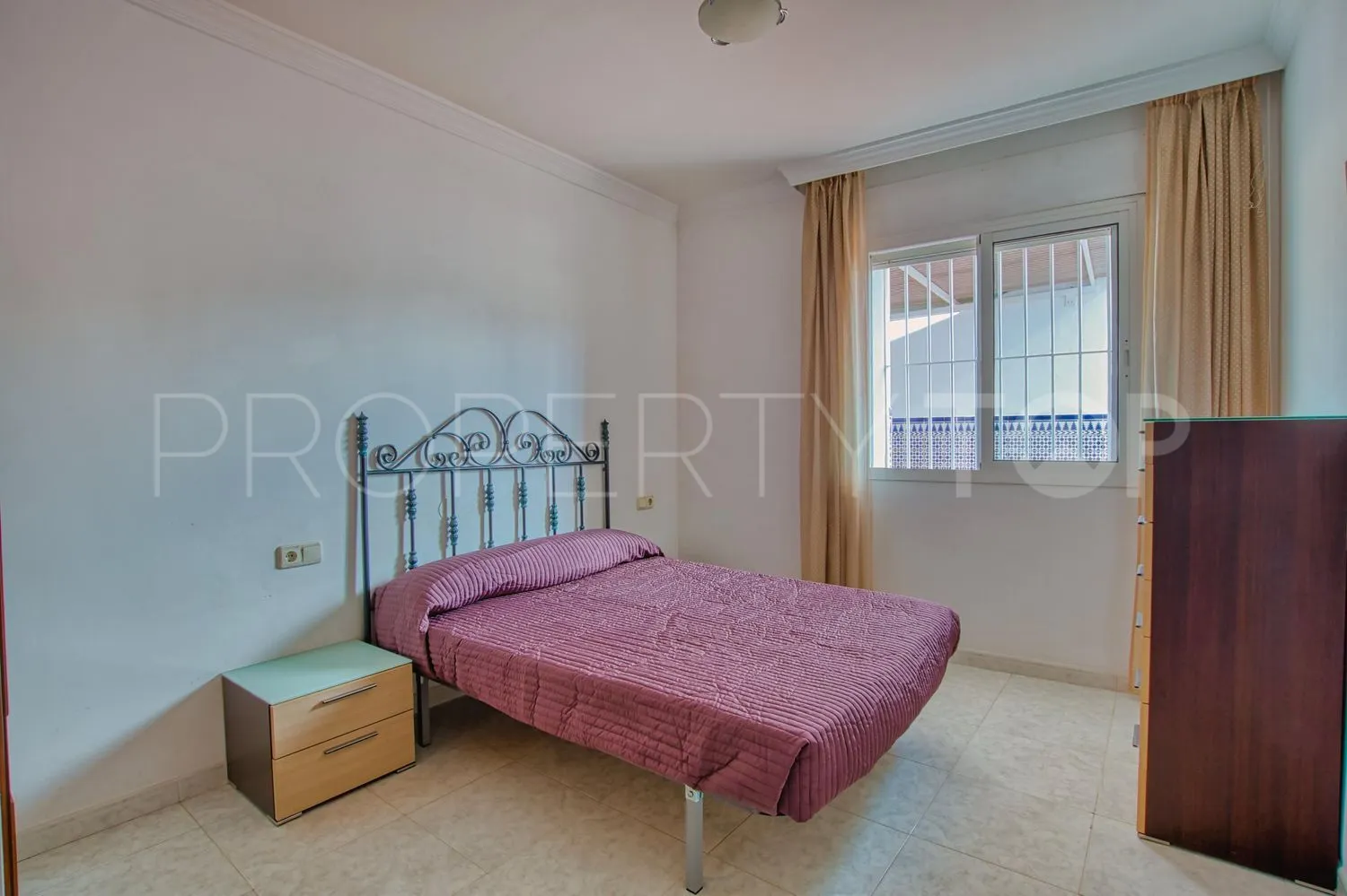 Building for sale in Velez Malaga