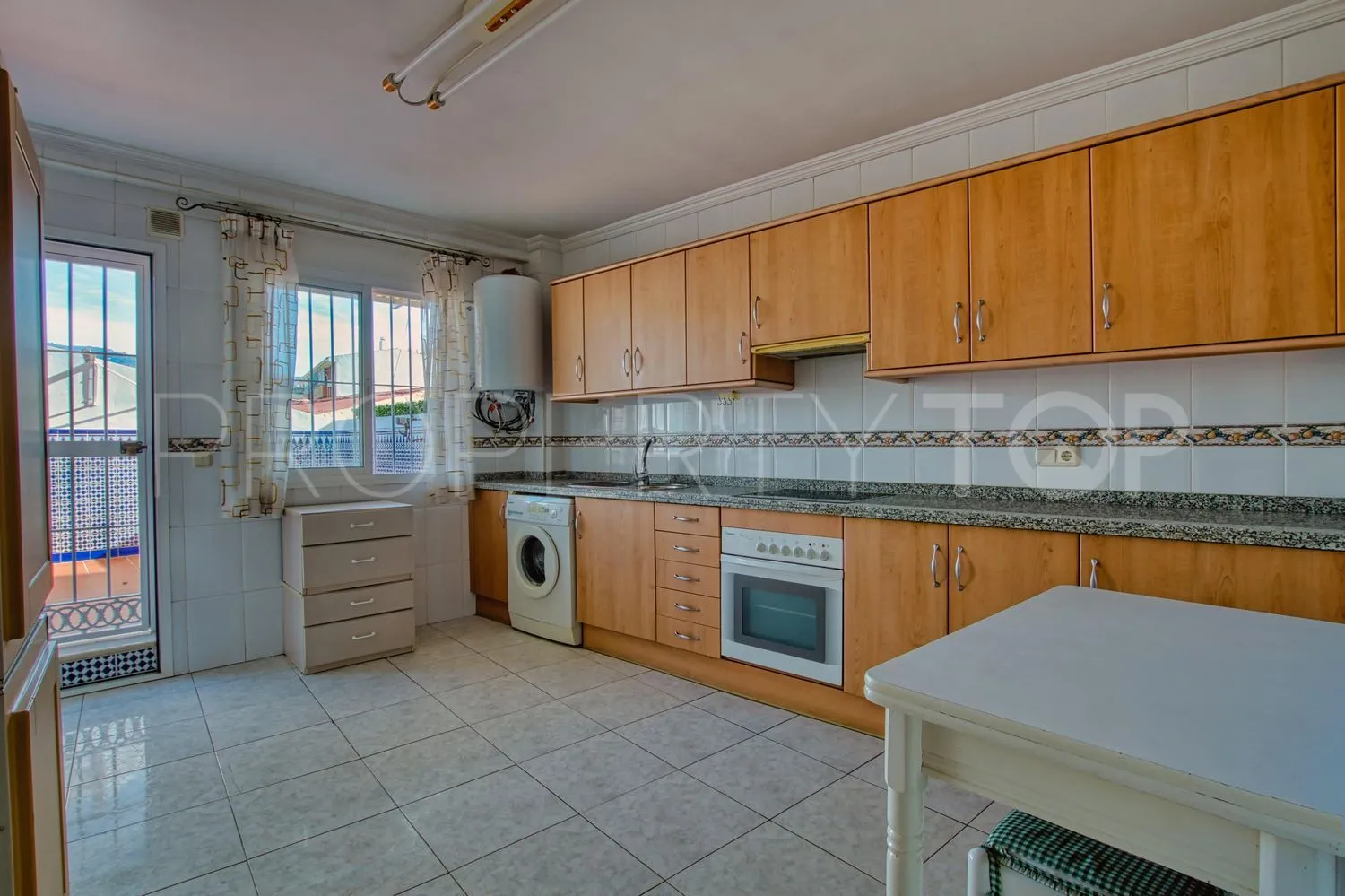 Building for sale in Velez Malaga