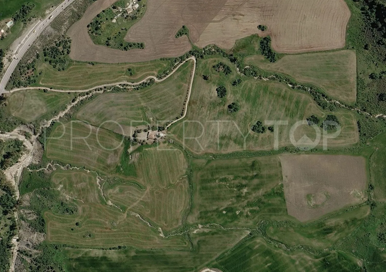 Finca a la venta en Montecorto