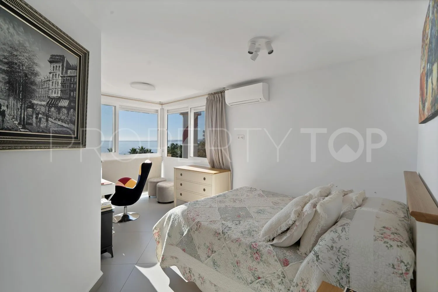 Playa Bajadilla - Puertos, piso de 2 dormitorios en venta