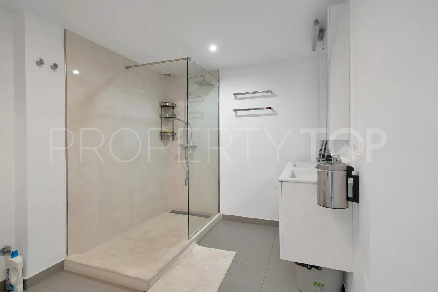 Playa Bajadilla - Puertos, piso de 2 dormitorios en venta