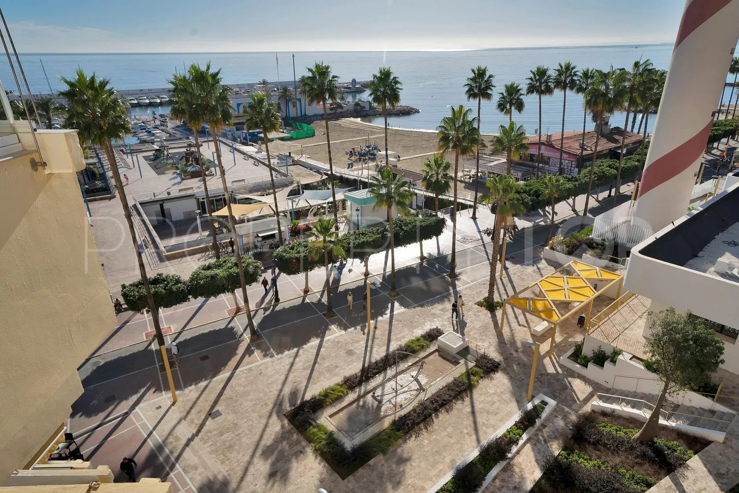 Playa Bajadilla - Puertos, piso de 2 dormitorios en venta