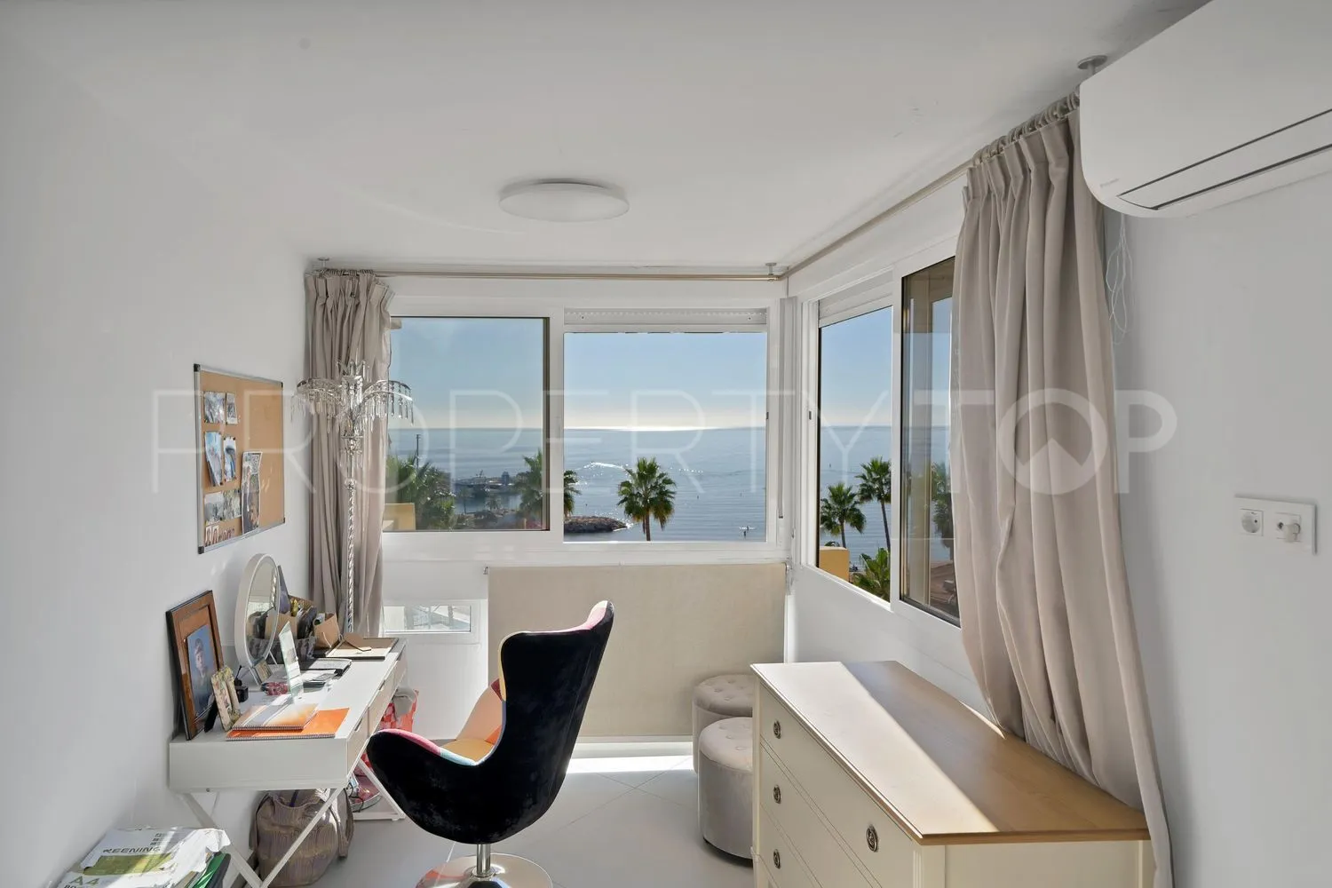 Playa Bajadilla - Puertos, piso de 2 dormitorios en venta