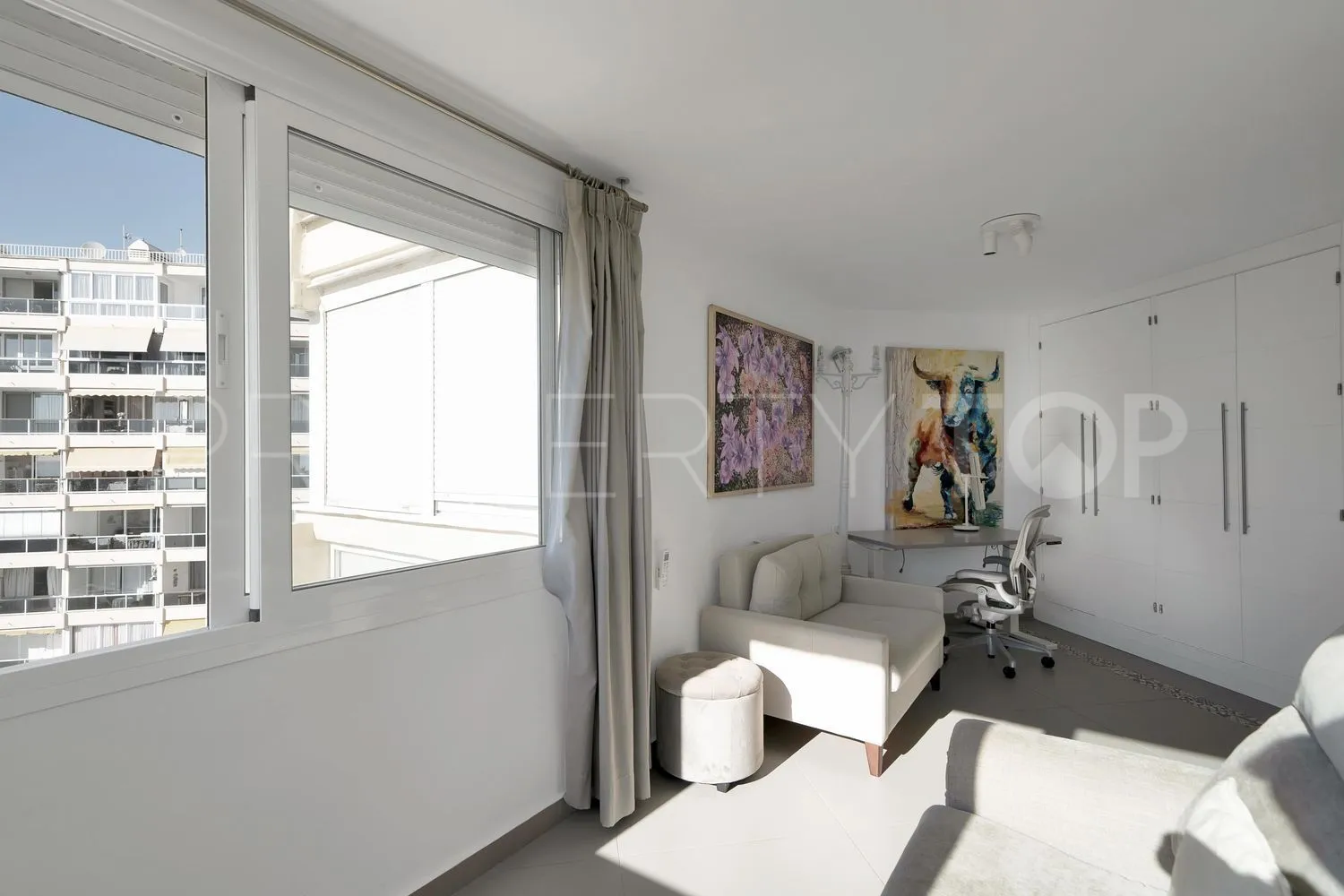 Playa Bajadilla - Puertos, piso de 2 dormitorios en venta
