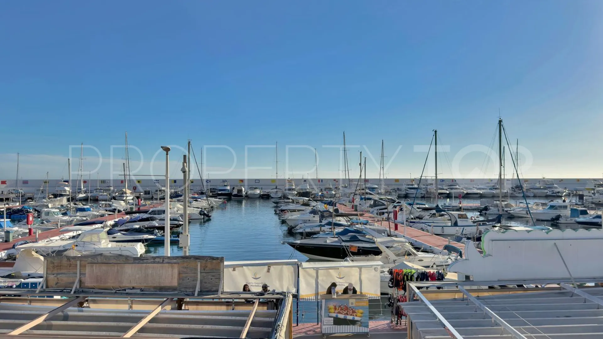 Playa Bajadilla - Puertos, piso de 2 dormitorios en venta