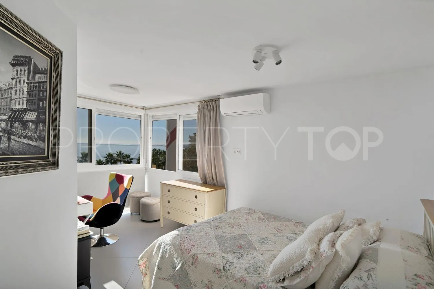 Playa Bajadilla - Puertos, piso de 2 dormitorios en venta