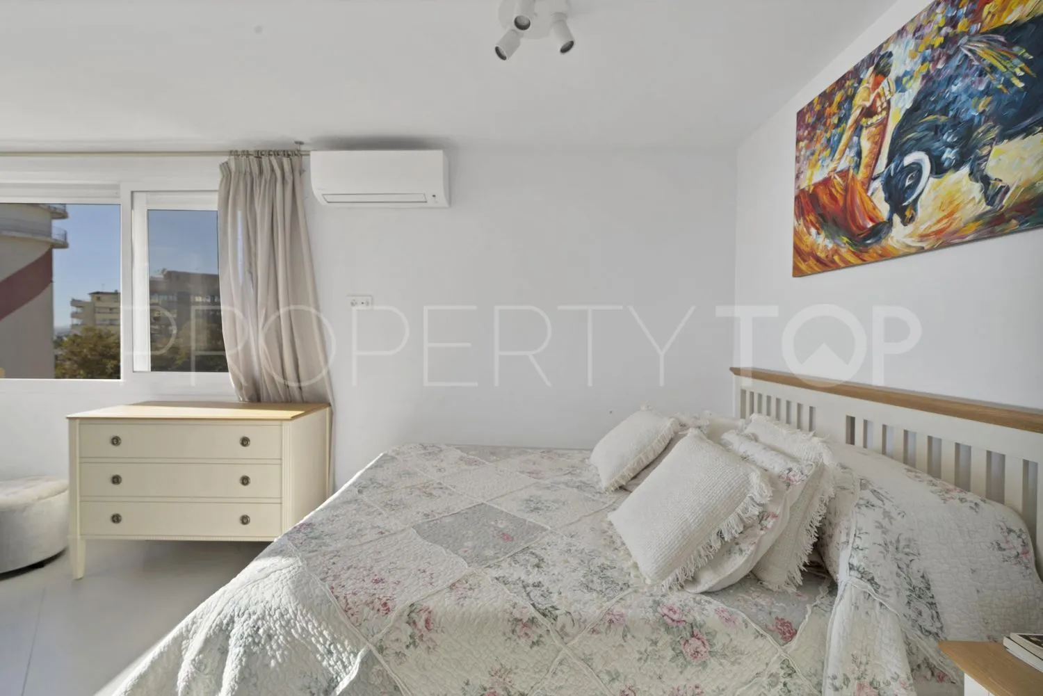 Playa Bajadilla - Puertos, piso de 2 dormitorios en venta