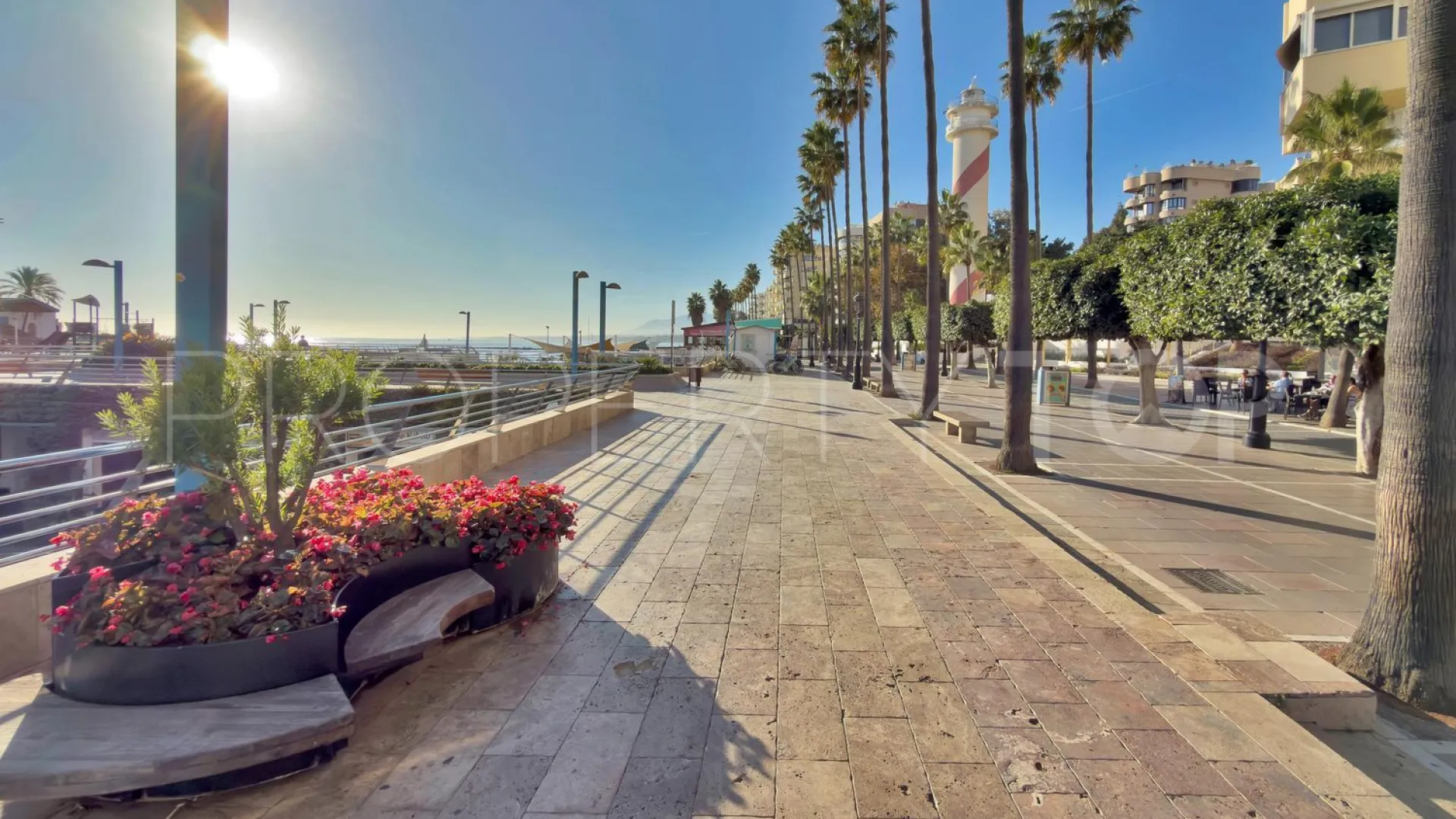 Playa Bajadilla - Puertos, piso de 2 dormitorios en venta