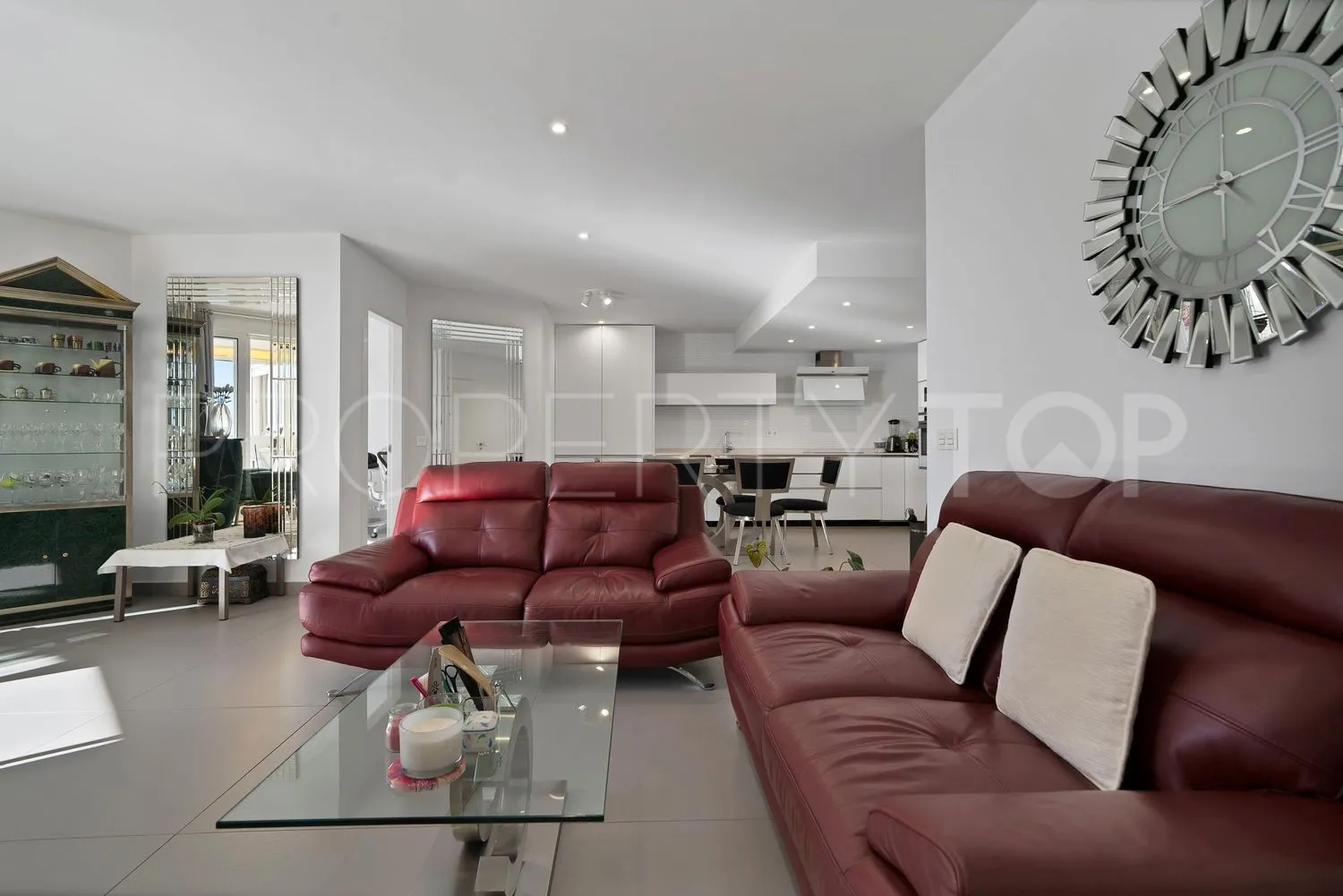 Playa Bajadilla - Puertos, piso de 2 dormitorios en venta