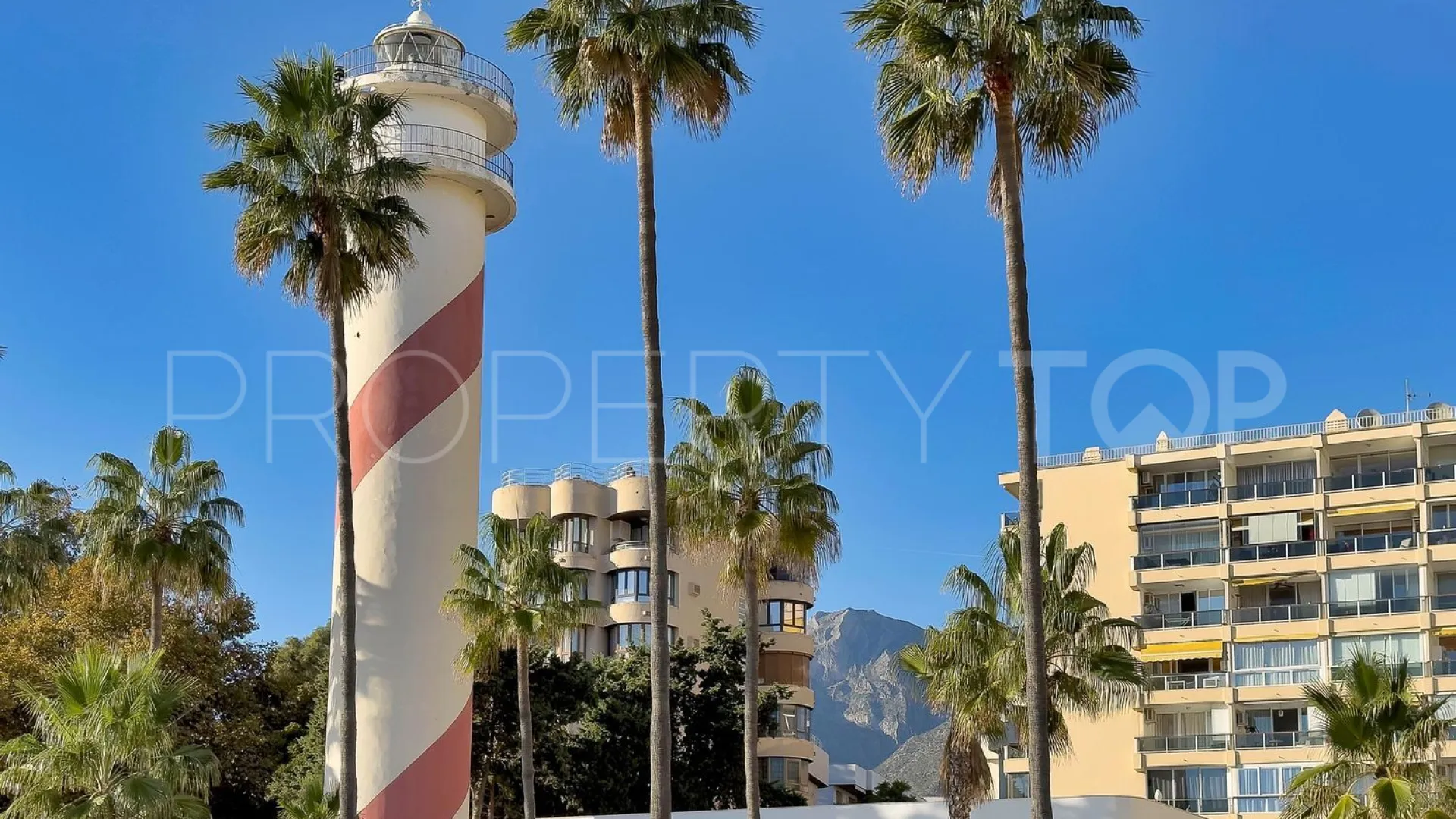 Playa Bajadilla - Puertos, piso de 2 dormitorios en venta