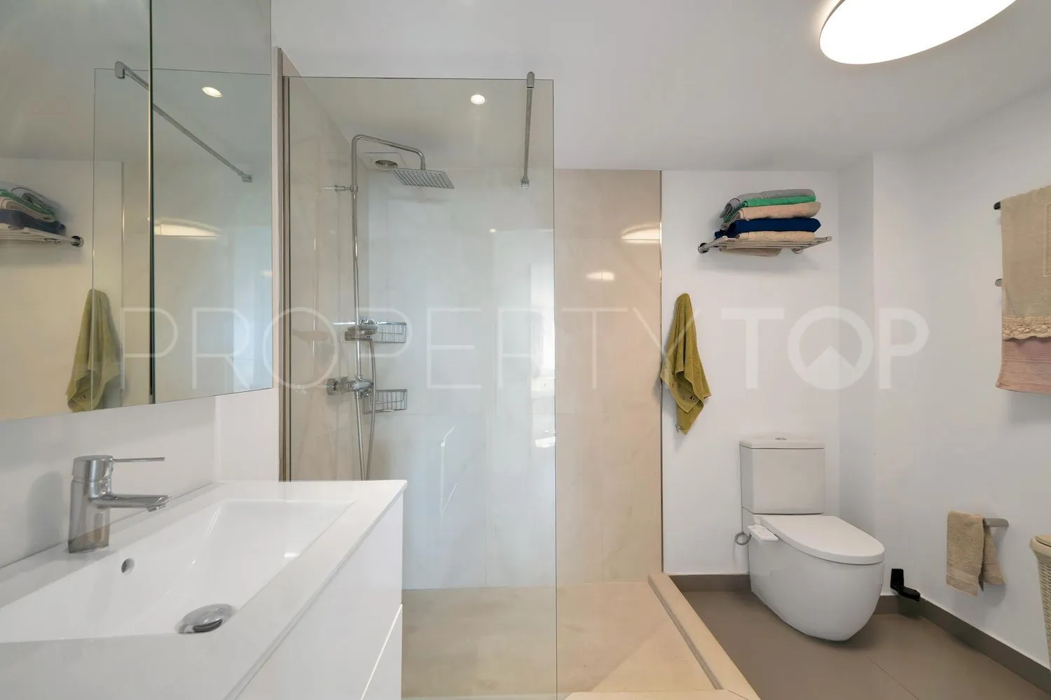 Playa Bajadilla - Puertos, piso de 2 dormitorios en venta
