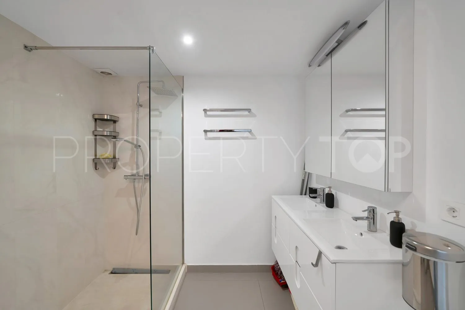 Playa Bajadilla - Puertos, piso de 2 dormitorios en venta