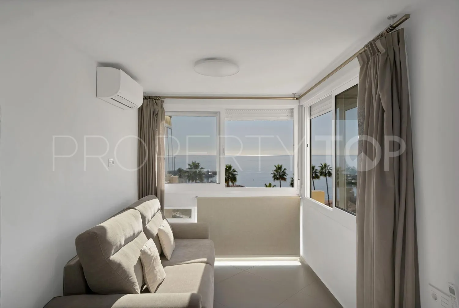 Playa Bajadilla - Puertos, piso de 2 dormitorios en venta
