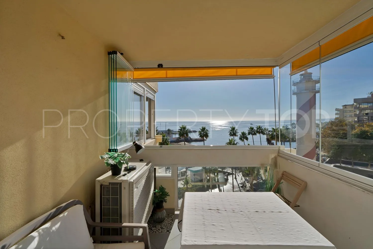 Playa Bajadilla - Puertos, piso de 2 dormitorios en venta