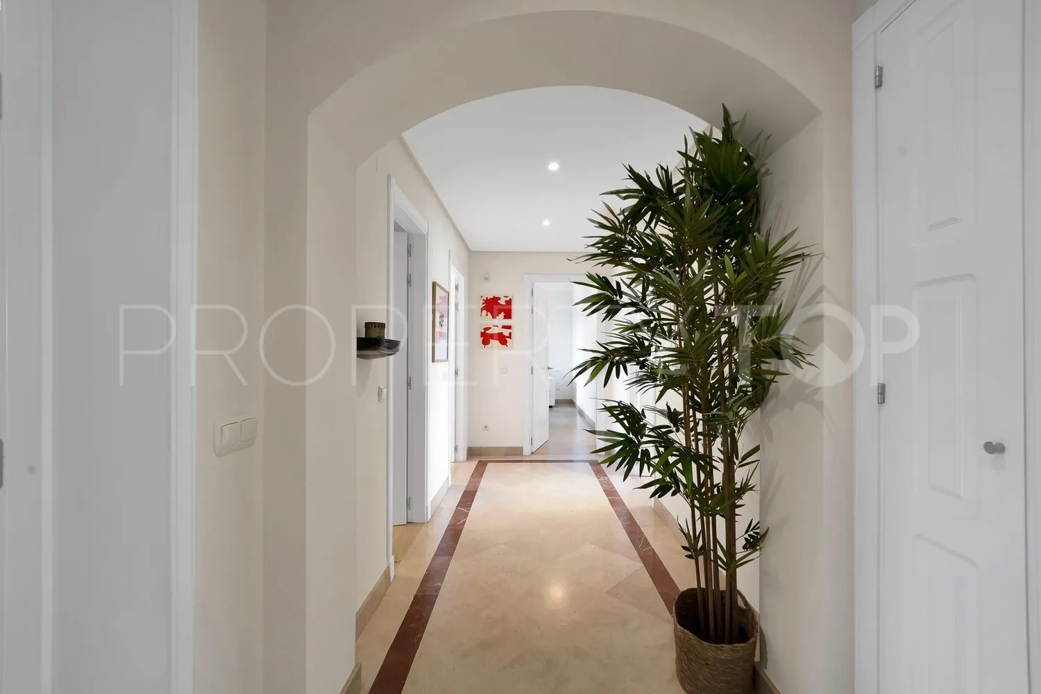 3 bedrooms Bahia de Marbella flat for sale