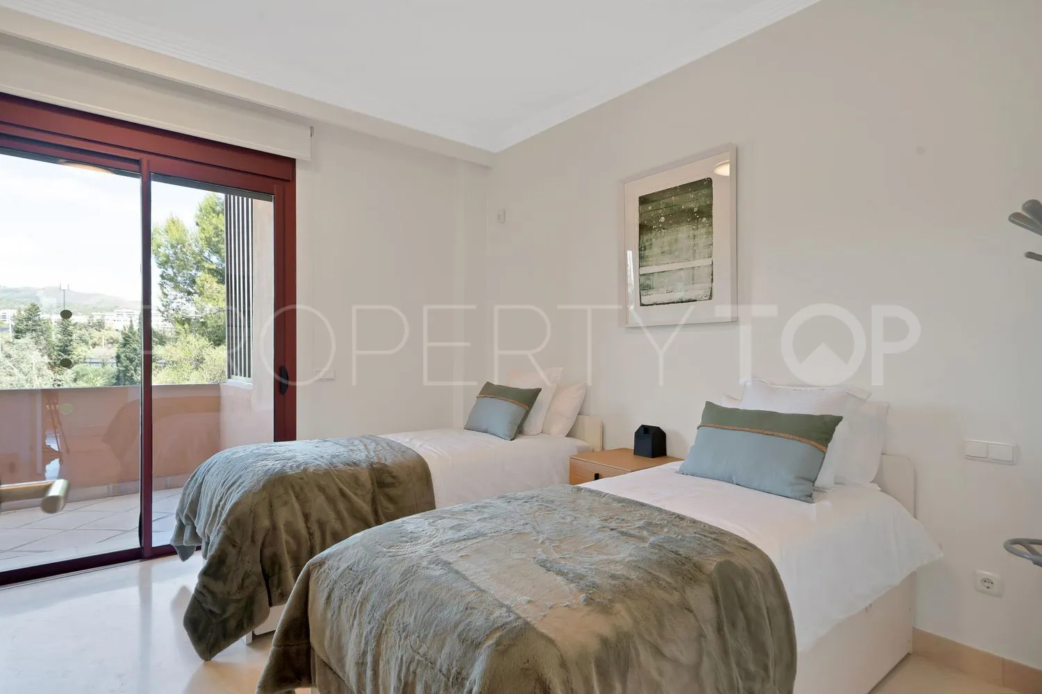 3 bedrooms Bahia de Marbella flat for sale