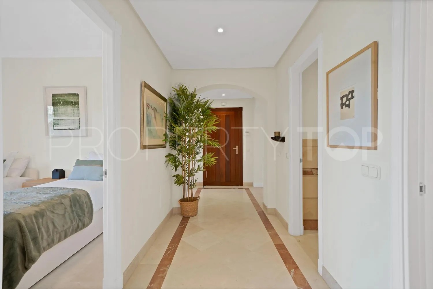 3 bedrooms Bahia de Marbella flat for sale