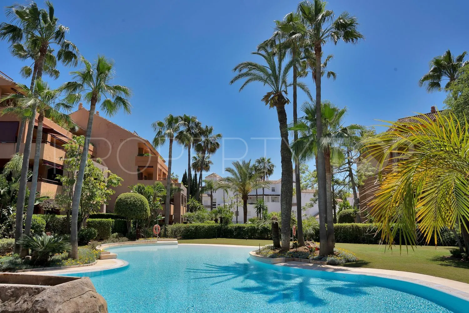 3 bedrooms Bahia de Marbella flat for sale