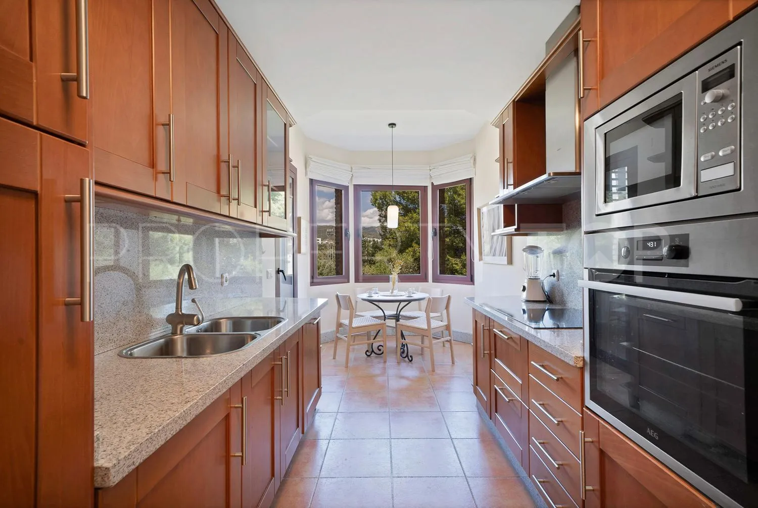 3 bedrooms Bahia de Marbella flat for sale