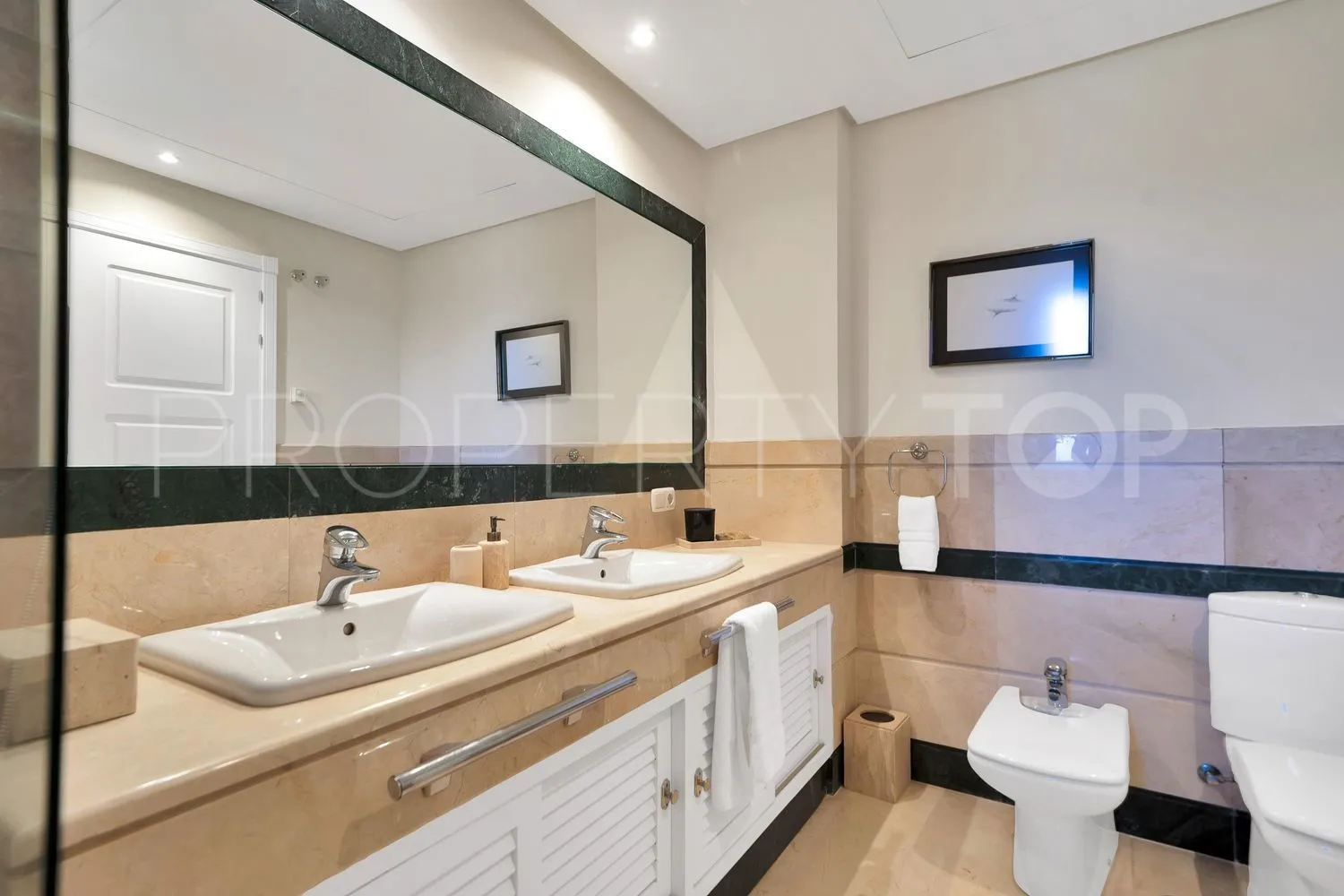 3 bedrooms Bahia de Marbella flat for sale