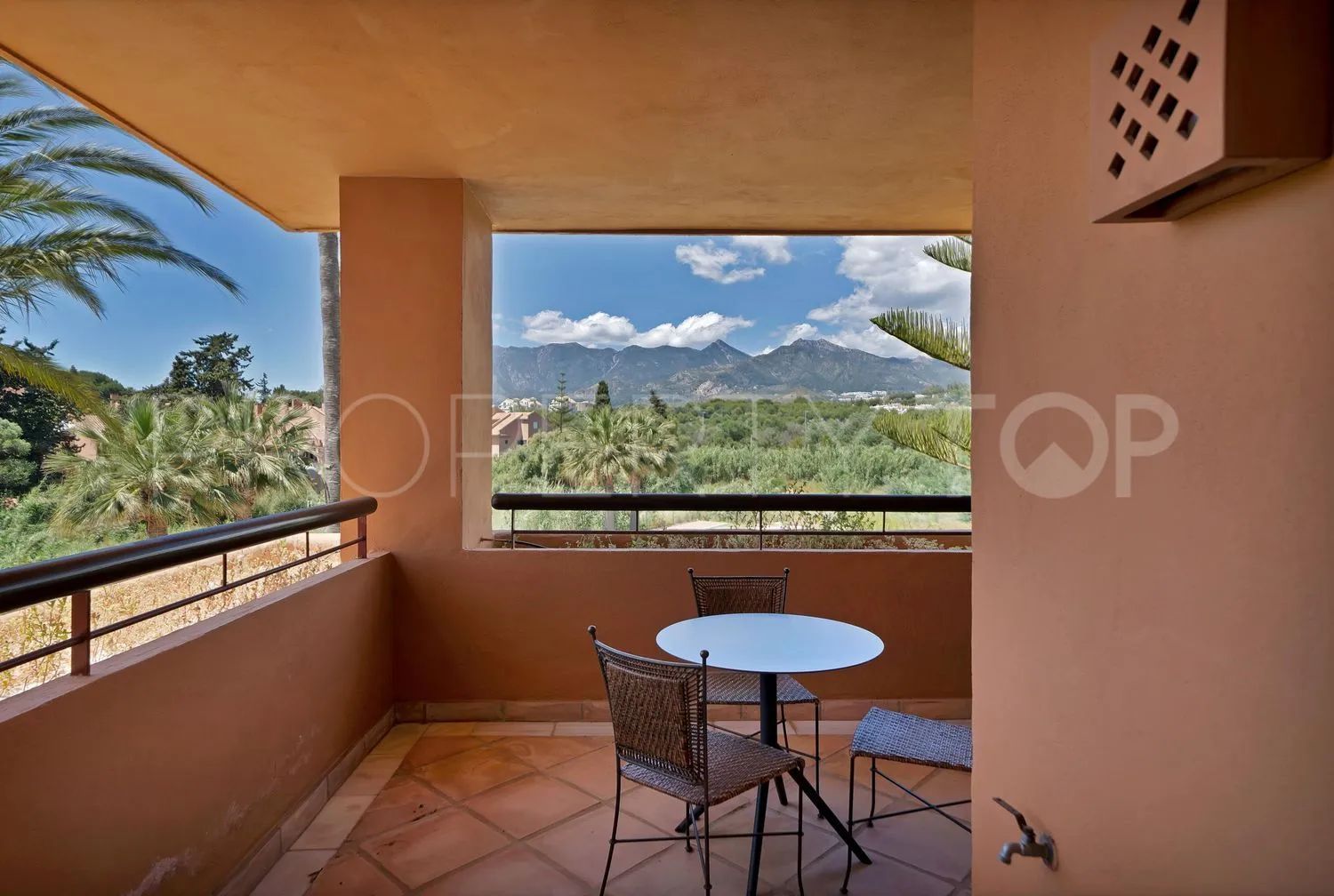 3 bedrooms Bahia de Marbella flat for sale