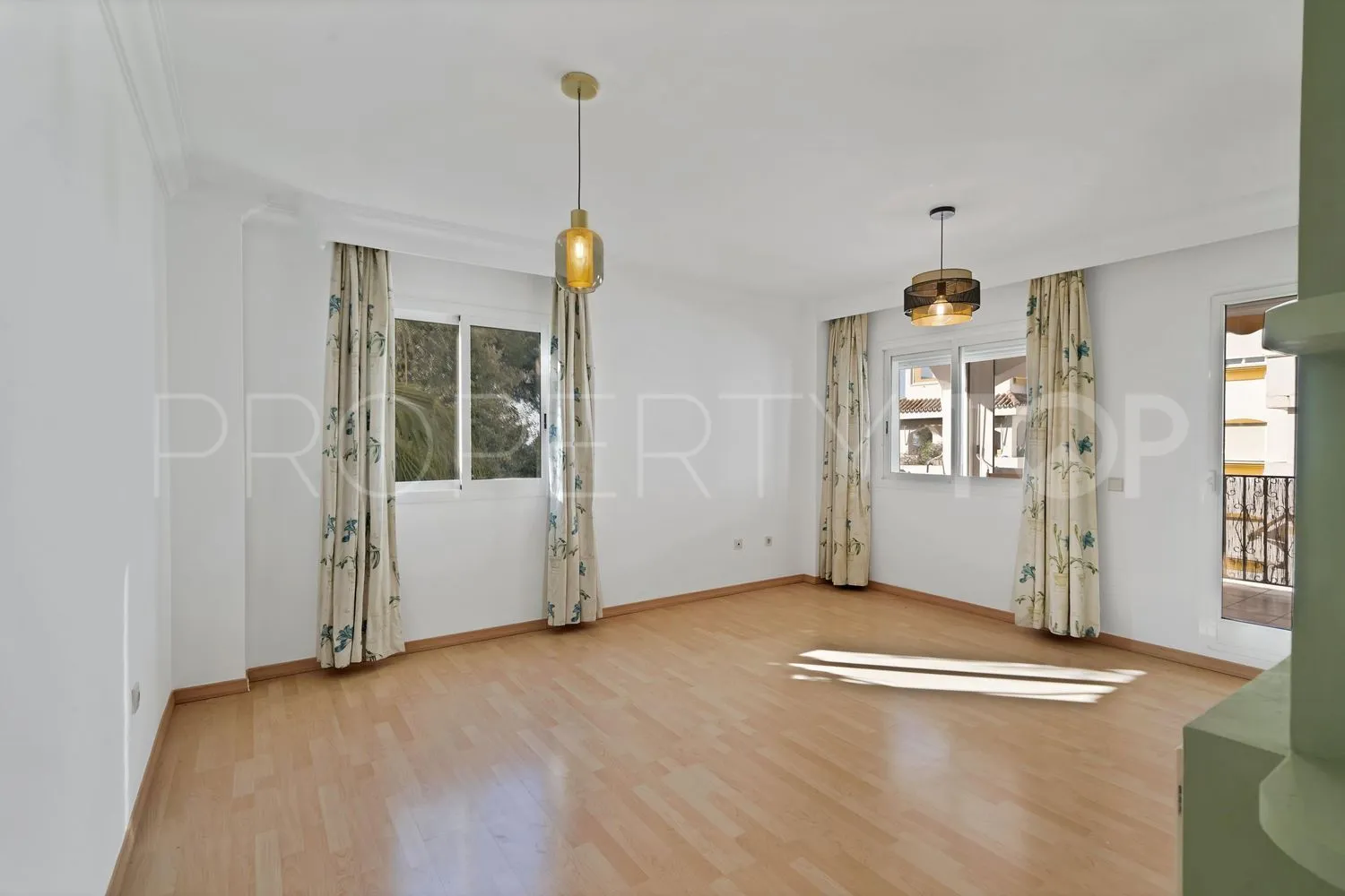 Comprar piso en La Carolina con 3 dormitorios
