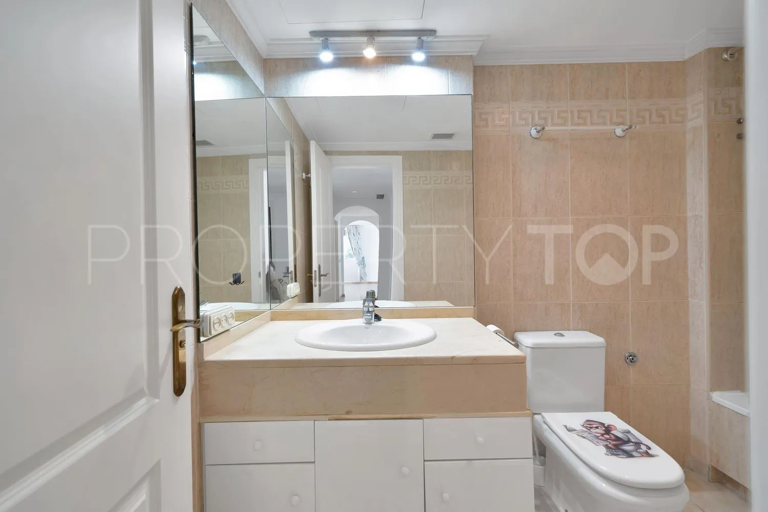 Comprar piso en La Carolina con 3 dormitorios