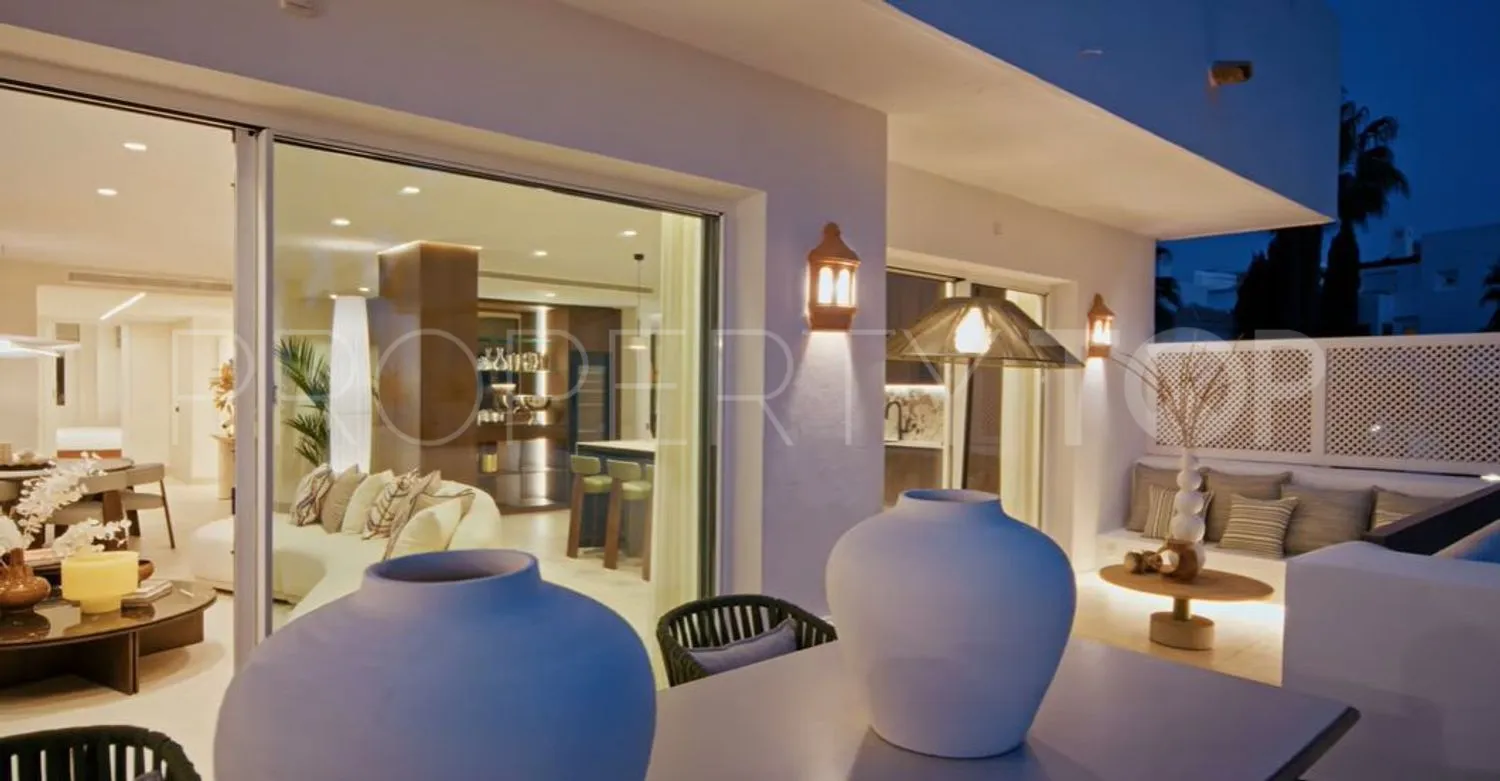 3 bedrooms flat in Los Monteros for sale