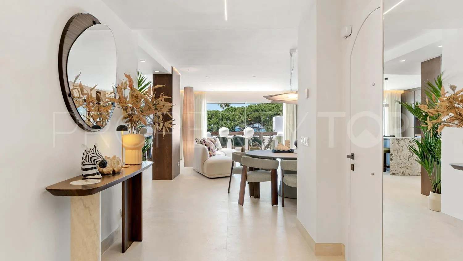3 bedrooms flat in Los Monteros for sale