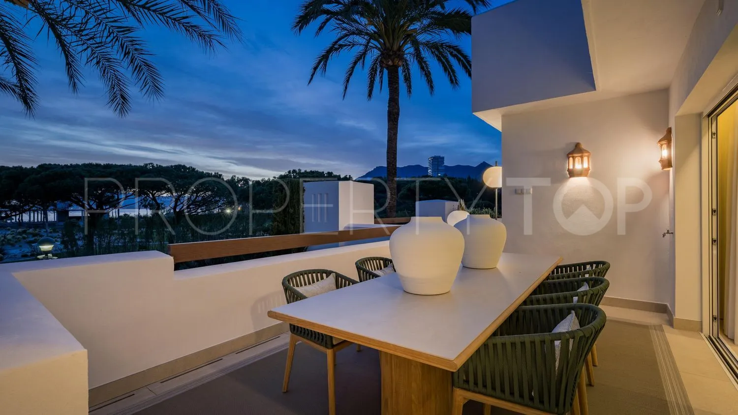 3 bedrooms flat in Los Monteros for sale
