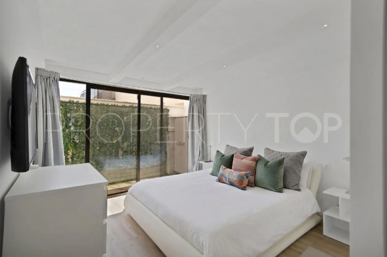 Bahia de Casares, piso con 2 dormitorios en venta