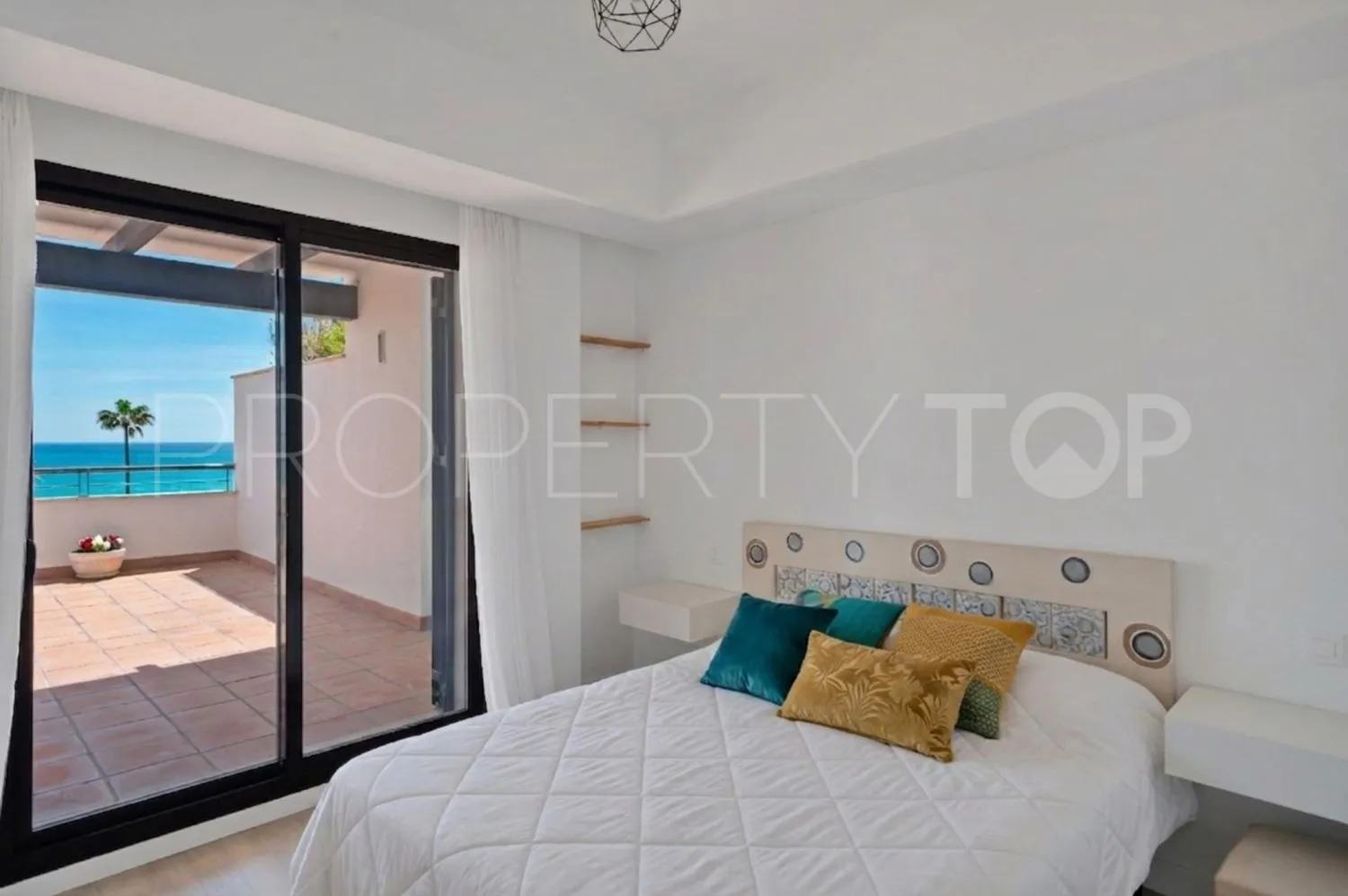 Bahia de Casares, piso con 2 dormitorios en venta