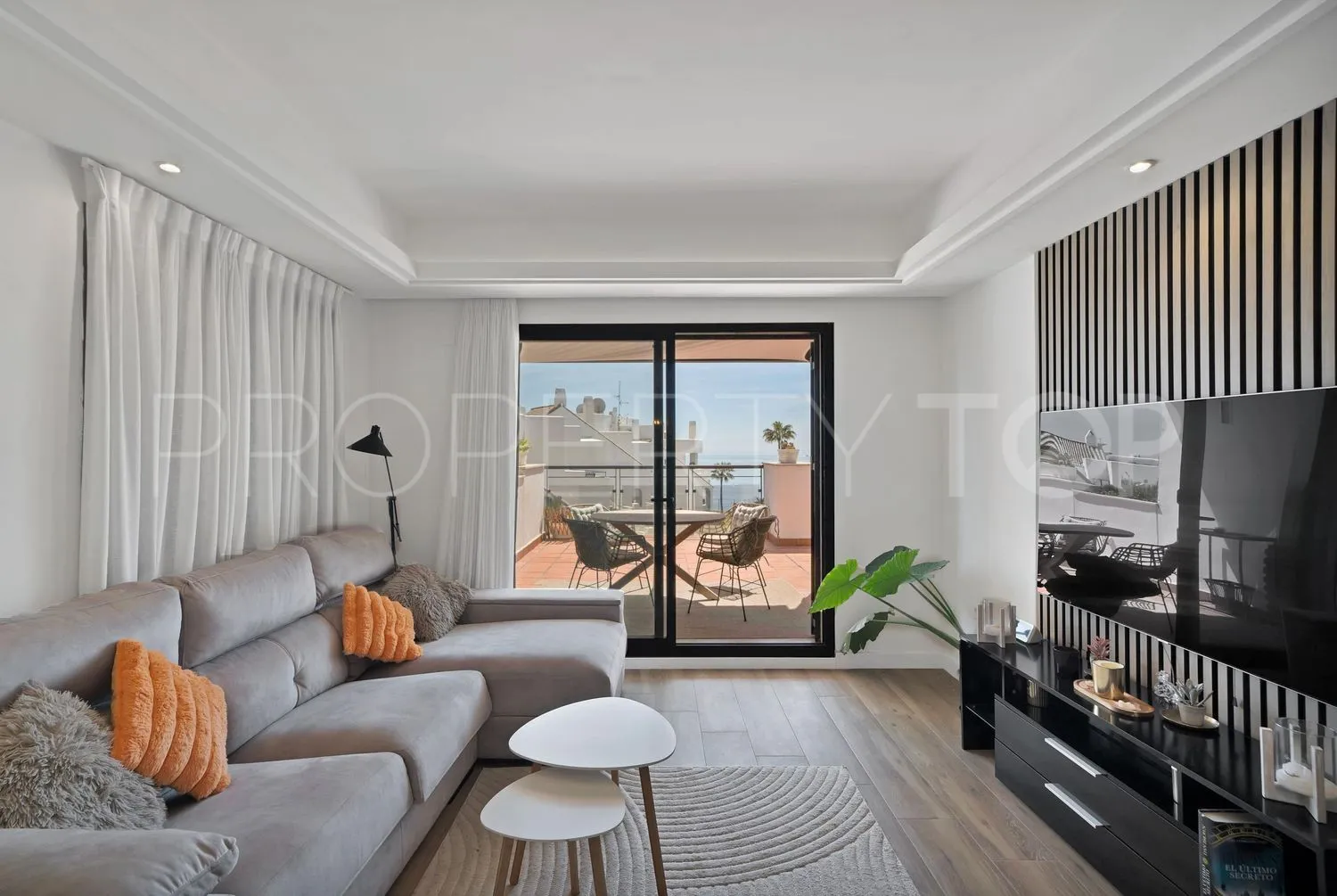 Bahia de Casares, piso con 2 dormitorios en venta
