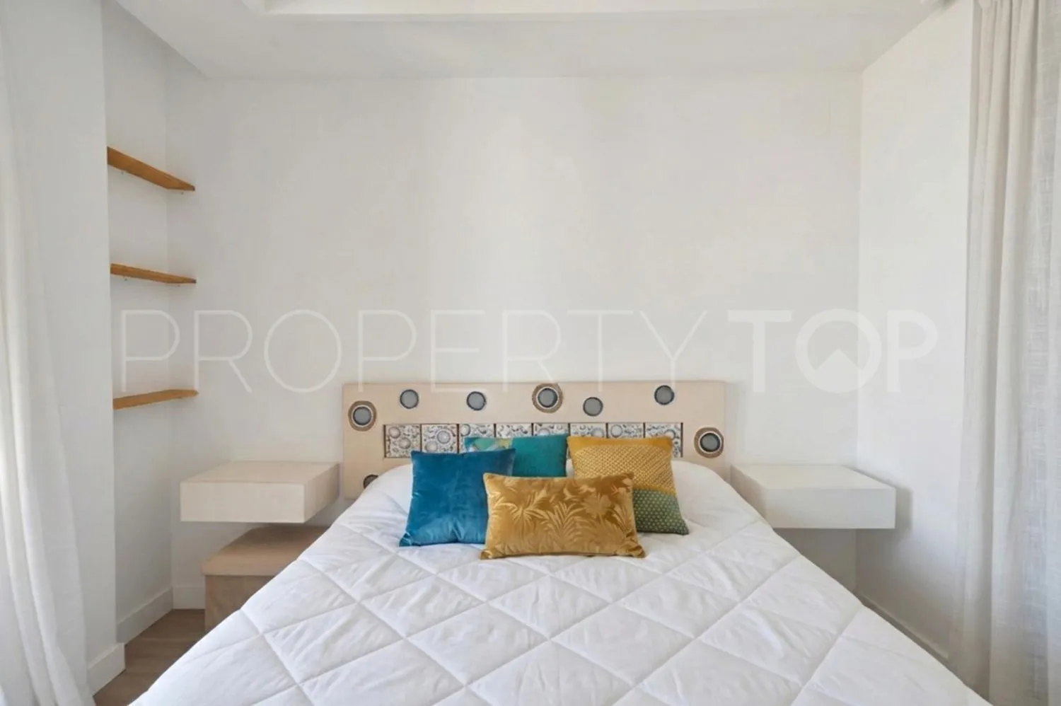 Bahia de Casares, piso con 2 dormitorios en venta