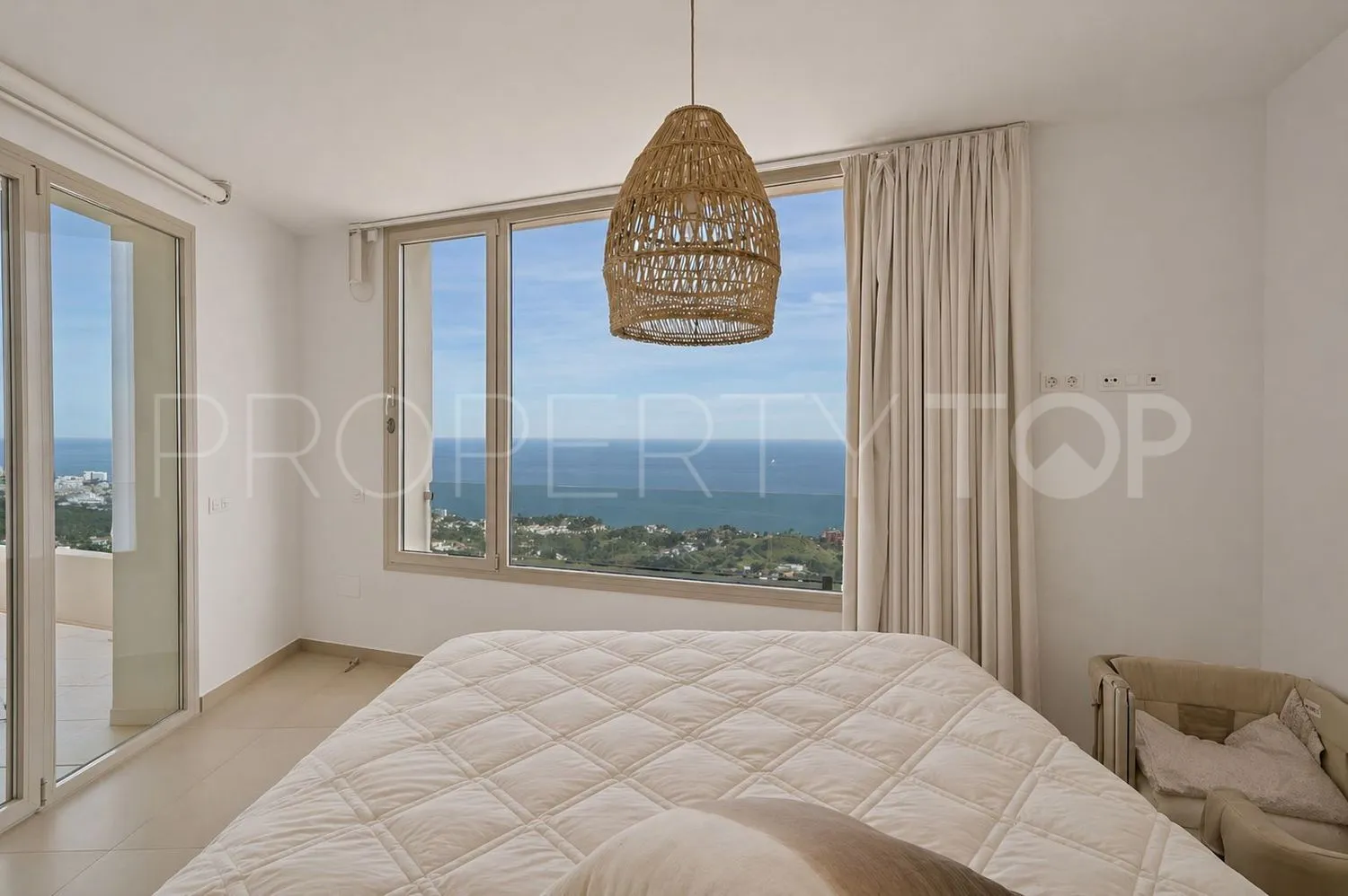 4 bedrooms duplex penthouse in La Capellania for sale