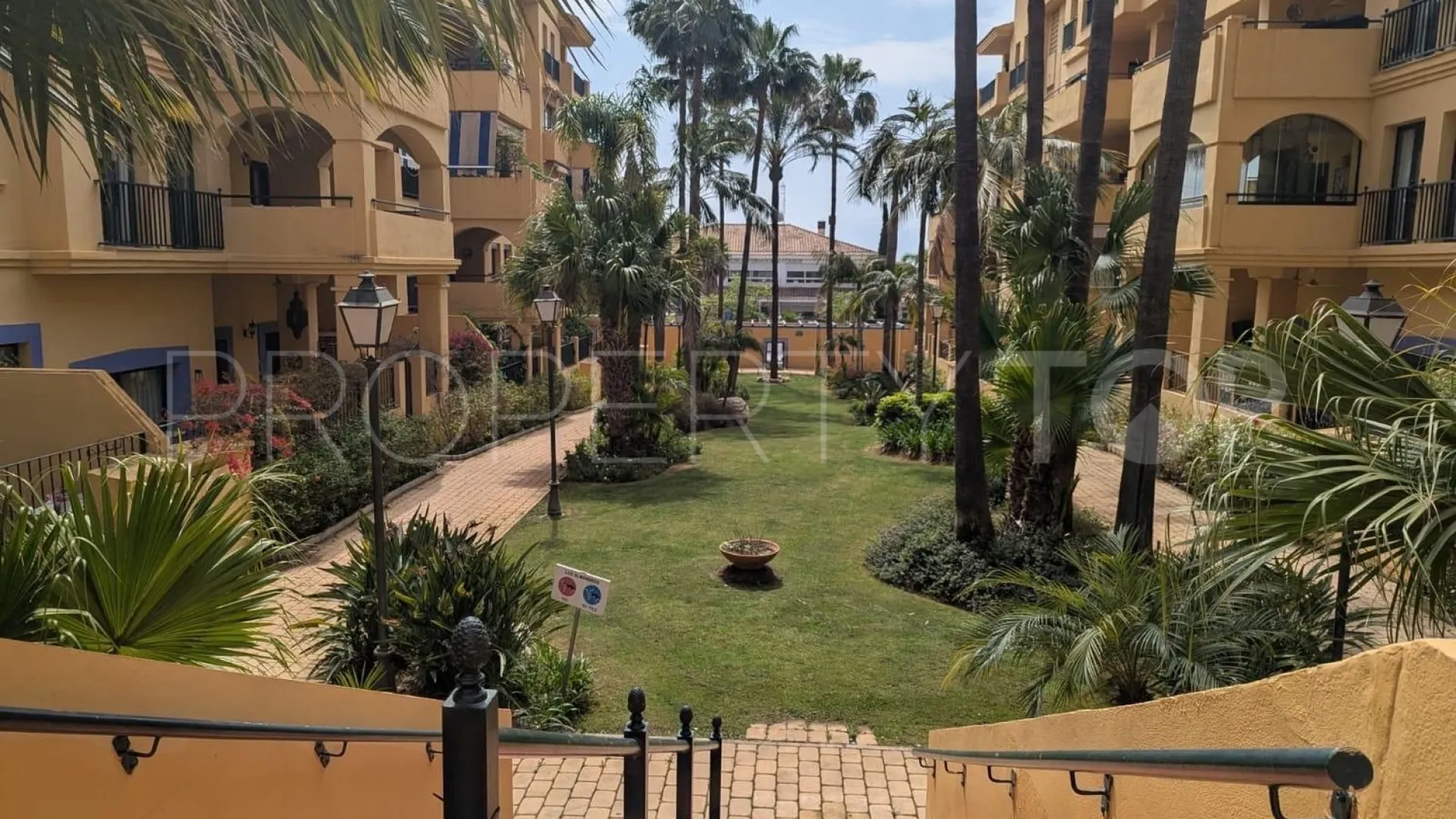 Piso en venta con 3 dormitorios en San Pedro de Alcantara