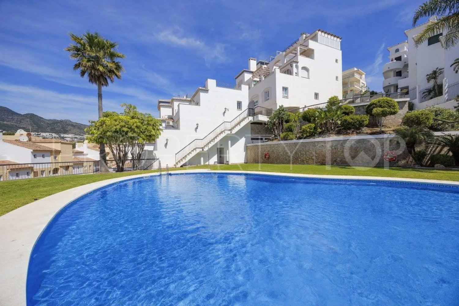 Se vende piso en Torrequebrada con 3 dormitorios