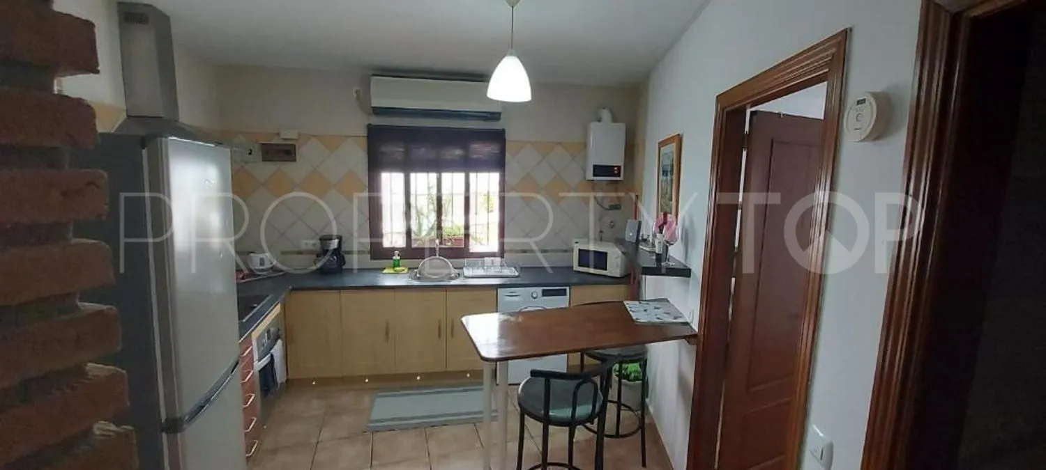 Building for sale in Casarabonela