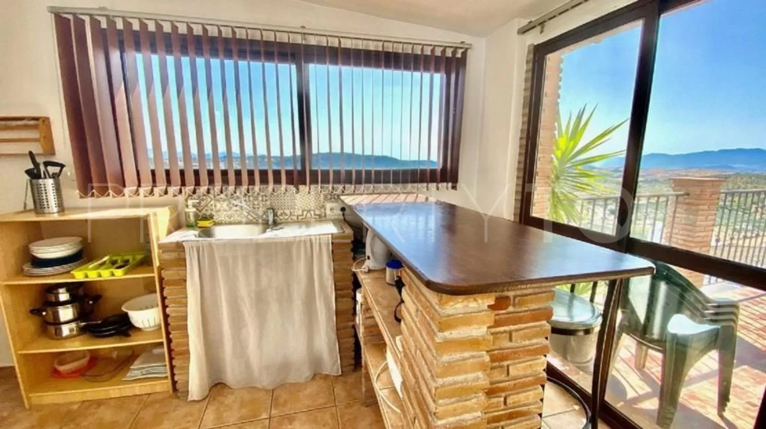 Building for sale in Casarabonela