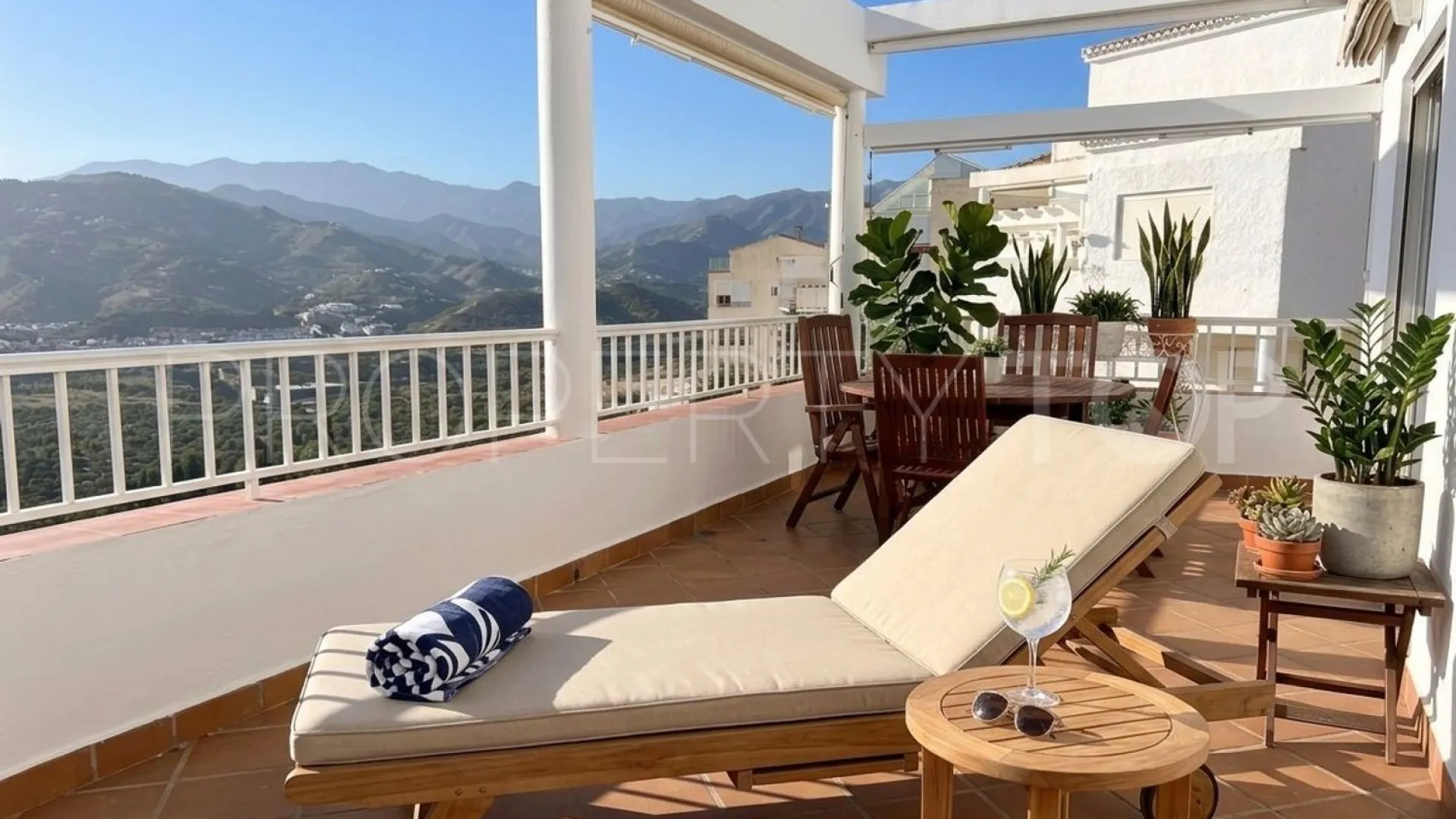 Piso con 2 dormitorios a la venta en Velilla - Velilla Taramay