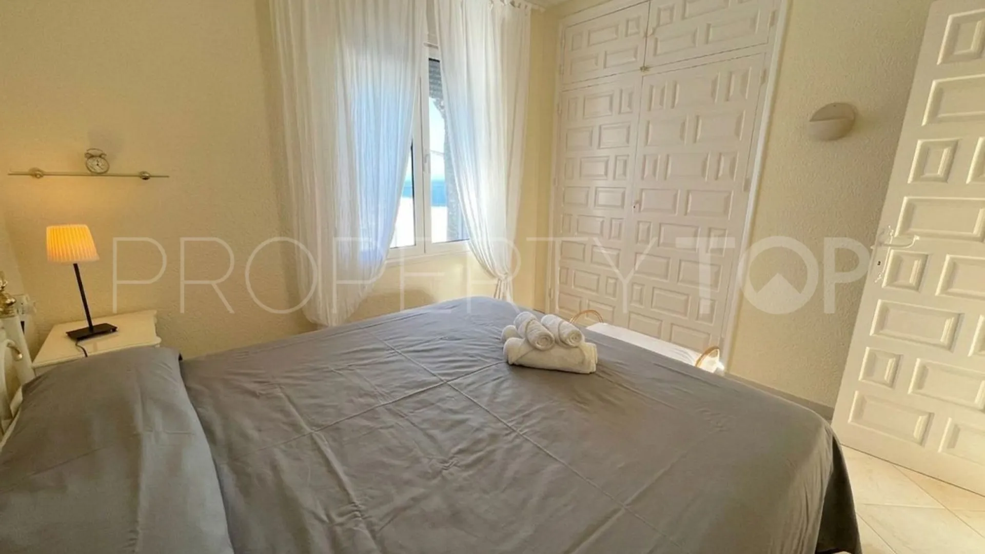 Piso con 2 dormitorios a la venta en Velilla - Velilla Taramay