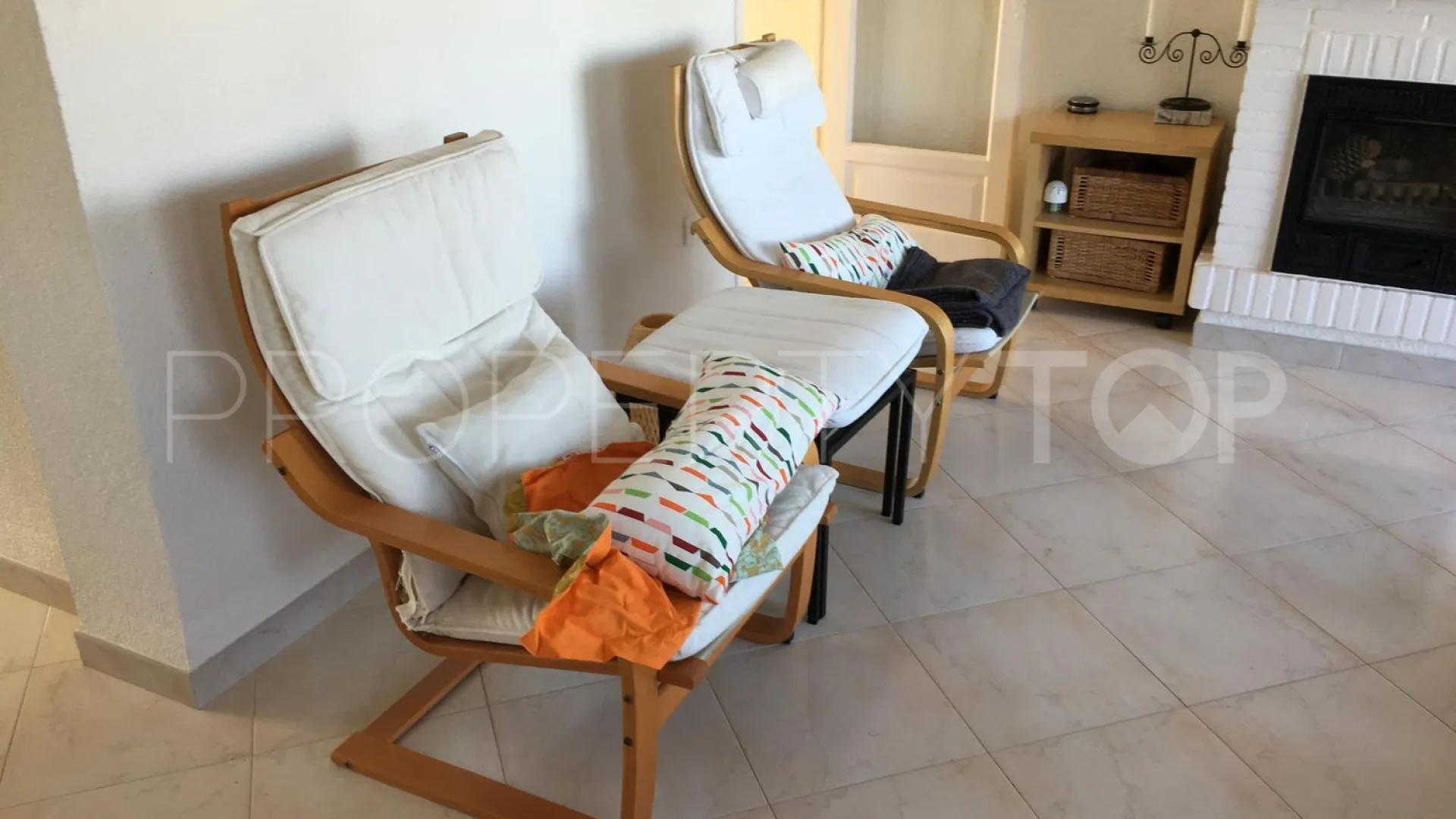 Piso con 2 dormitorios a la venta en Velilla - Velilla Taramay