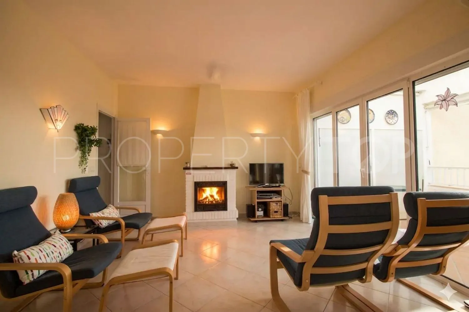 Piso con 2 dormitorios a la venta en Velilla - Velilla Taramay