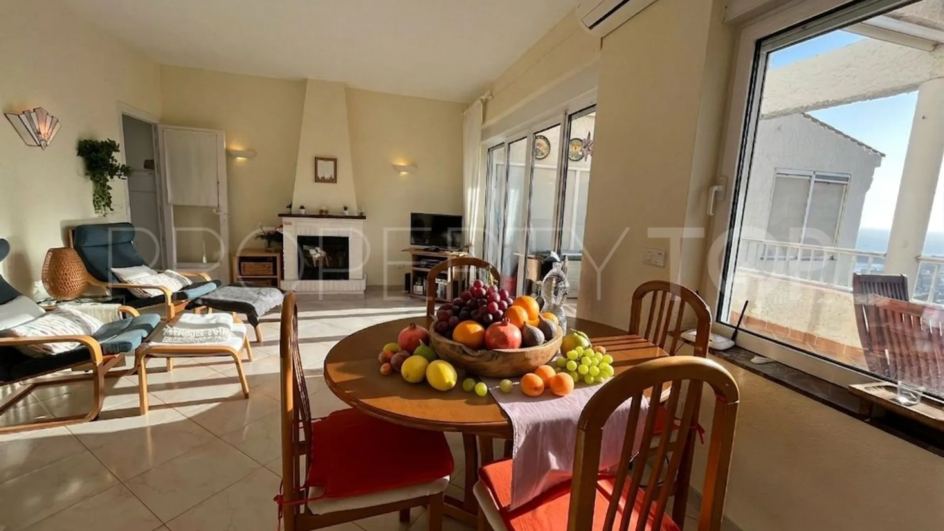 Piso con 2 dormitorios a la venta en Velilla - Velilla Taramay