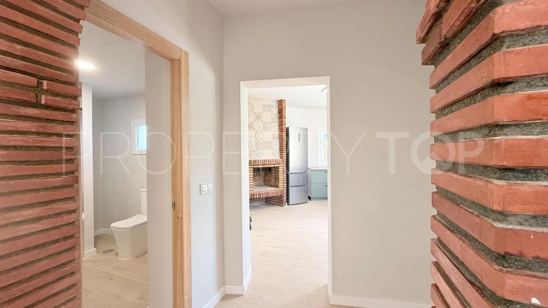 Casa de campo con 3 dormitorios en venta en Coin