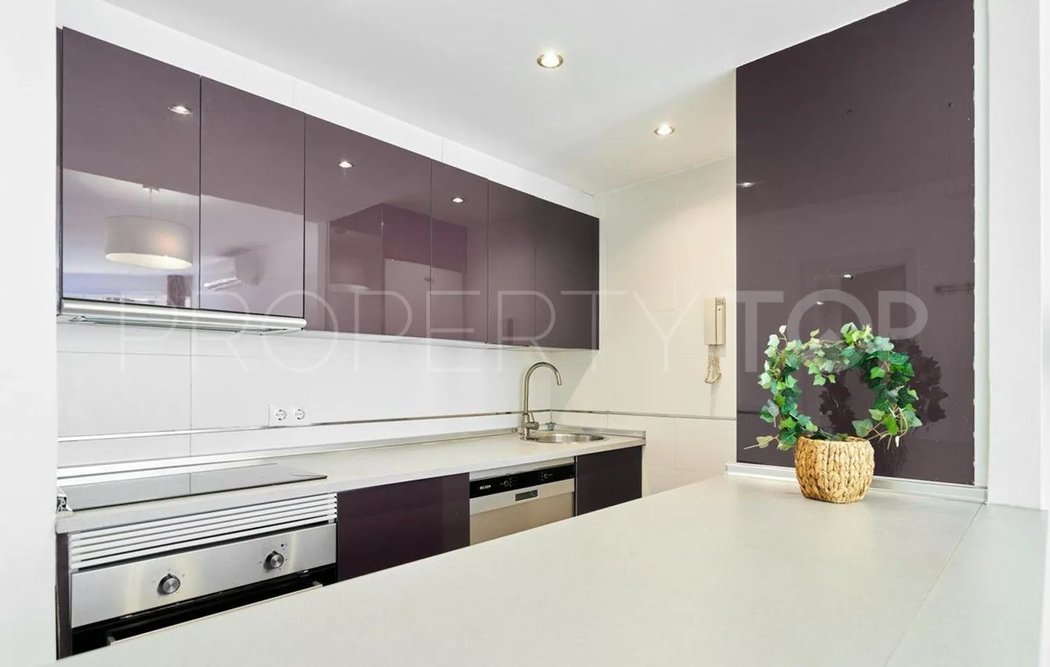 2 bedrooms flat in Playa Bajadilla - Puertos for sale